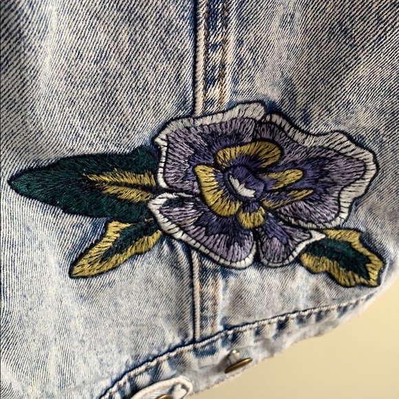 Jean Jacket with Embroidery - Picture 6 of 6